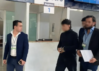 Junior H declara ante la Fiscalía de Jalisco por presunta apología del delito