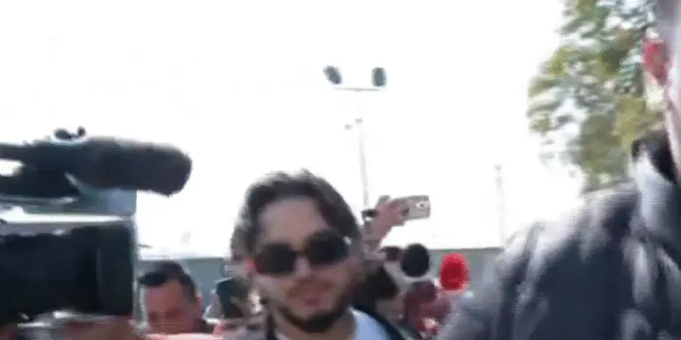 ‘No fuimos vinculados a proceso’ Christian Nodal respira aliviado tras 17 horas de audiencia