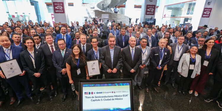 Secretaría de Economía entrega a QSM Semiconductores el Sello Hecho en México