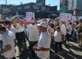 Inicia marcha con miles de asistentes en Uruapan para exigir justicia por el alcalde Carlos Manzo