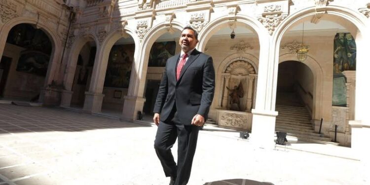 Cruz Pérez Cuéllar enciende el tablero político rumbo a 2027 con un mensaje desde Palacio de Gobierno