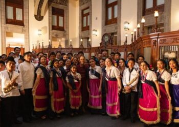 Presidenta invita a la Fiesta de Culturas Comunitarias 2025. Yoltlajtoli: Voces Vivas el próximo 22 de noviembre en el Zócalo