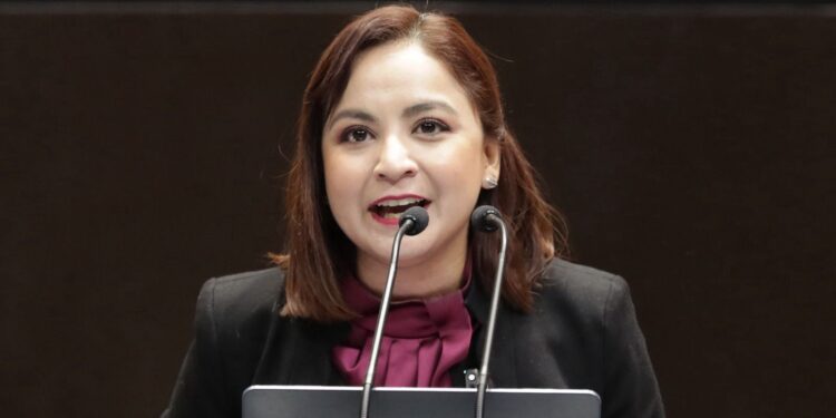 Proponen otorgar permiso a personas trabajadoras para que acudan a cumplir obligaciones legales