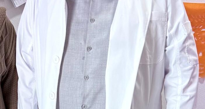 Médico denuncia despojo de pensión por viudez obtenida con documentos falsos