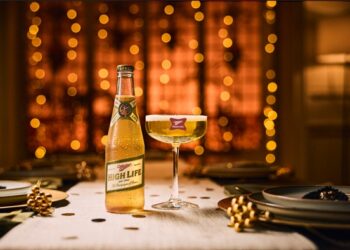Miller High Life transforma deseos en esferas doradas