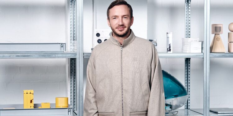 Smith se une a Nothing como director de marca.