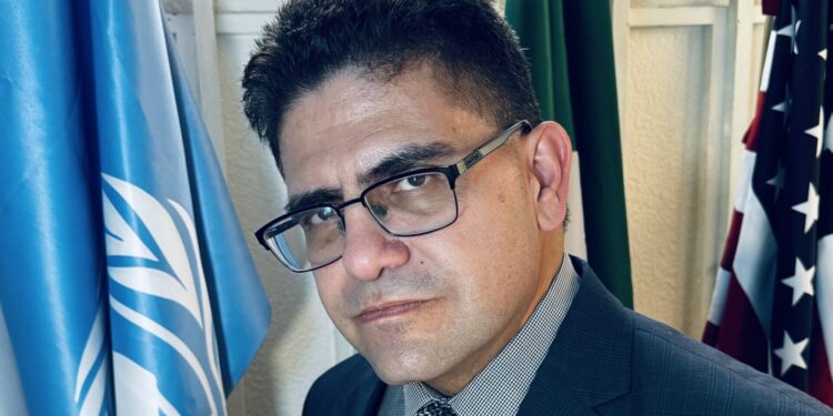 Dr. Víctor Abuadili: la medicina preventiva mexicana que avanza del microscopio a la ONU