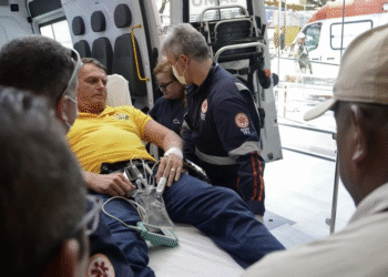 Bolsonaro es operado de una hernia inguinal tras permiso de salir de prisión
