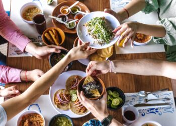 5 consideraciones que debes tomar en cuenta en las fiestas de fin de año para cuidar tu salud gástrica