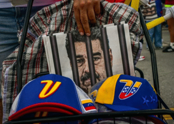 Suiza ordena bloquear posibles activos de Nicolás Maduro