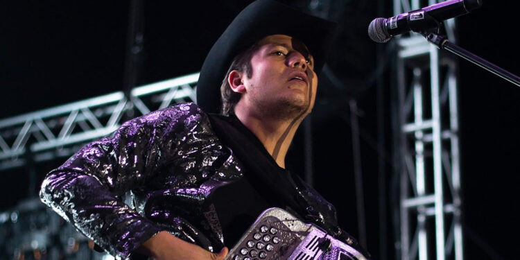 Remmy Valenzuela lleva “En Vivo Desde el Rancho Tour” al Auditorio Nacional este 29 de marzo