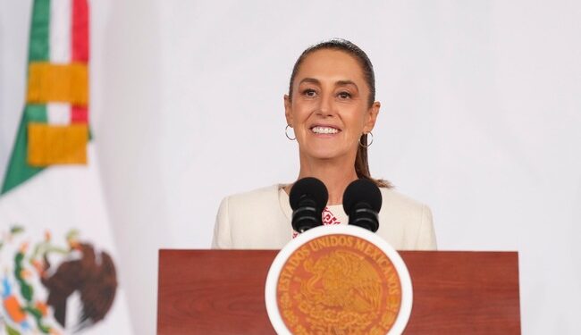 Entre 2026 y 2027 se invertirán en Veracruz 20 mil mdp para carreteras, obras de agua potable, vivienda y reconstrucción: Presidenta