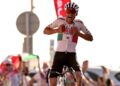 Isaac del Toro conquista Jebel Hafeet, toma el jersey rojo y es campeón virtual del UAE Tour 2026