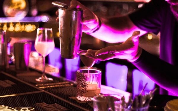 Se consolida el rol estratégico del Bartender en México ante el auge de la coctelería