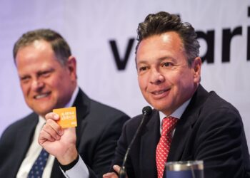 Vuelos a NY por tramitar la tarjeta Única: El gancho de Lemus para asegurar el negocio de Broxel