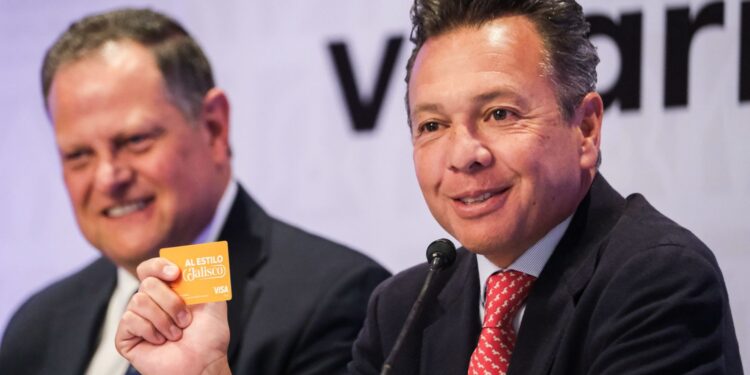 Vuelos a NY por tramitar la tarjeta Única: El gancho de Lemus para asegurar el negocio de Broxel