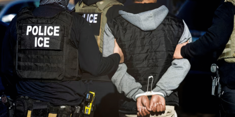 Trump confirma envío de agentes del ICE a aeropuertos para reforzar seguridad