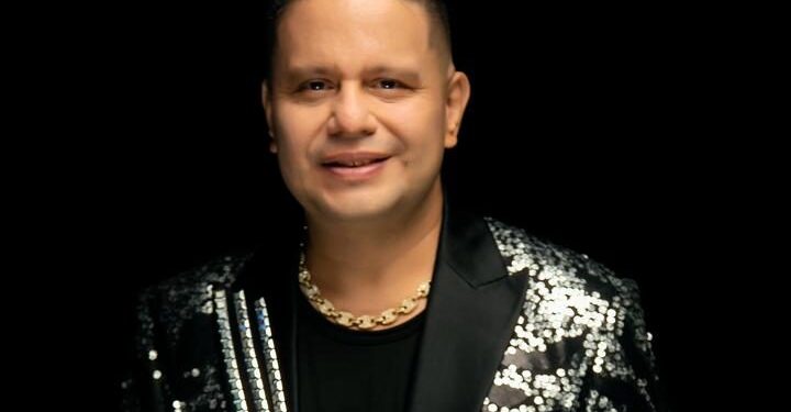 El romántico de la salsa, Álvaro Granobles, impulsa nuevos lanzamientos en México