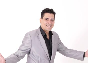 El espíritu de Héctor Lavoe regresa en clave sinfónica al auditorio nacional este 5 de abril