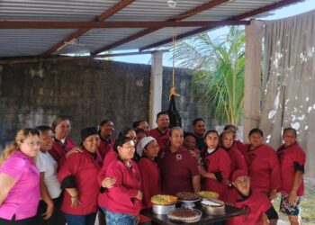 Vicente Franco Reyes celebra el Día de las Madres con importantes apoyos para mujeres en cursos de repostería