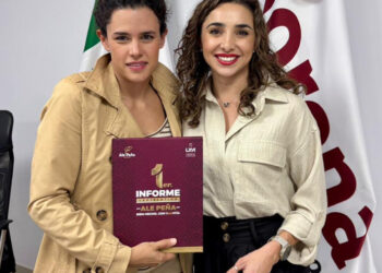 Encabeza Ale Peña entrega de Informe Legislativo a Luisa María Alcalde