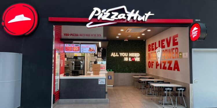 Pizza Hut fortalece su presencia en México con nuevas aperturas en aeropuertos rumbo al Mundial 2026