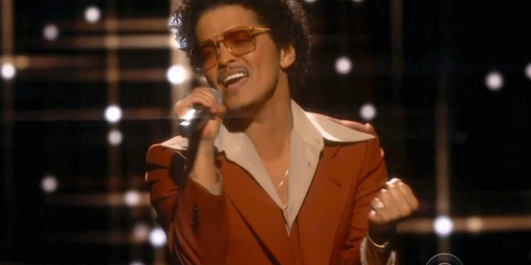 Regresa Bruno Mars a México