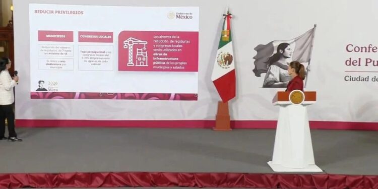 Gobierno de Sheinbaum presenta su “plan B”: pone tope a salarios de consejeros del INE y recorta recursos a locales