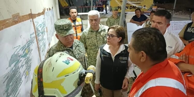 Rocha Moya afirma que el minero rescatado se encuentra en buen estado de salud y ya lo podrían dar de alta