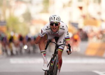 Isaac del Toro abre la puerta al Olimpo: Tadej Pogacar conquista su primera Milán-San Remo