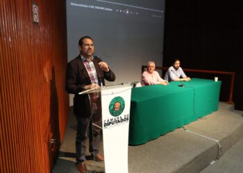 Exhiben en San Lázaro la película “El Informe Toledo”, basada en la vida y obra del artista plástico Francisco Benjamín López Toledo