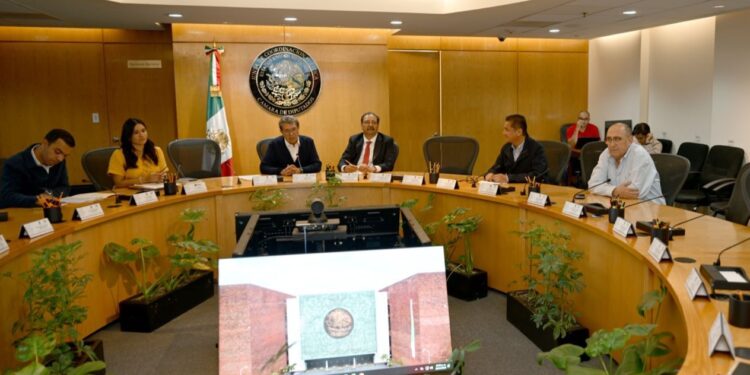 La Junta de Coordinación Política recibe las quintetas de personas aspirantes a ocupar tres consejerías vacantes en el INE