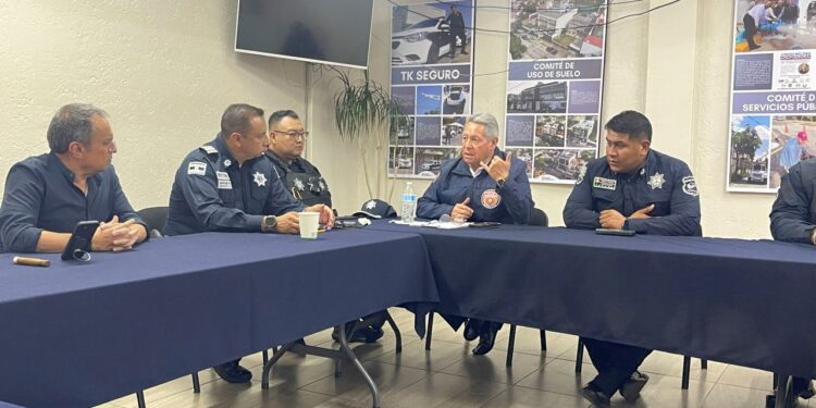 Colonos de Tecamachalco y autoridades refuerzan coordinación para fortalecer la seguridad en la zona