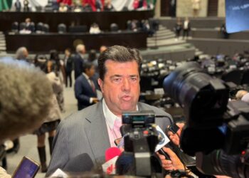Modernizar el trabajo sin frenar la productividad: El reto laboral que hoy discute México