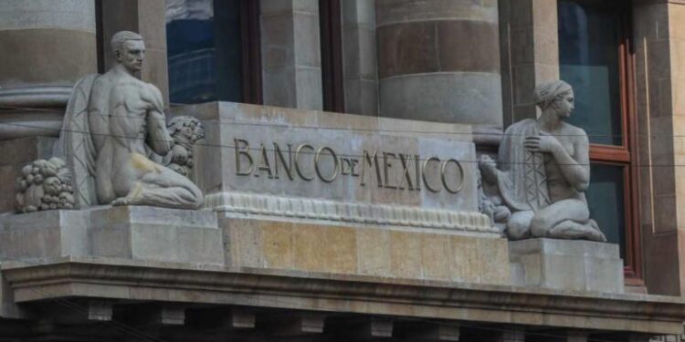 Baja a 1.44 % el pronóstico de crecimiento del PIB de México para 2026: Banxico