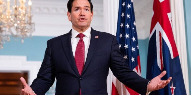 EU revoca la residencia permanente a la portavoz de los estudiantes que tomaron la embajada en Irán en 1979