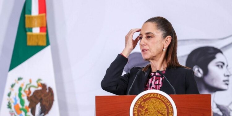 “Nadie se debe aprovechar de la situación”: Sheinbaum anuncia reuniones con gasolineros y el sector privado ante el aumento de precios