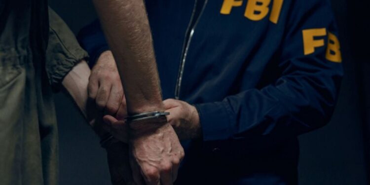 Caen 37 integrantes de la «Mafia Mexicana» durante redada en California, anuncia el FBI