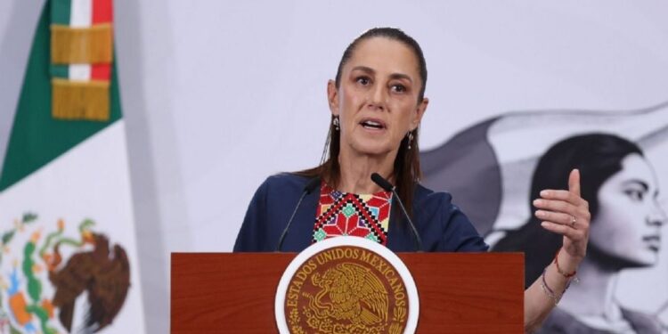 “No tengo conocimiento”: Sheinbaum evade hablar de la visa de Rocha Moya, que le habría sido revocada