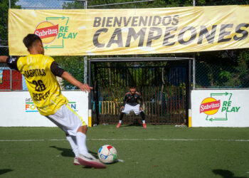 Sabritas® impulsa ligas juveniles y transforma comunidades con canchas hechas de empaques reciclados