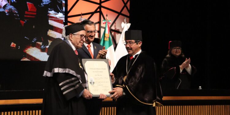 UAT confiere Doctorado Honoris Causa a David Kershenobich; destaca Américo Villarreal su alto valor académico e institucional
