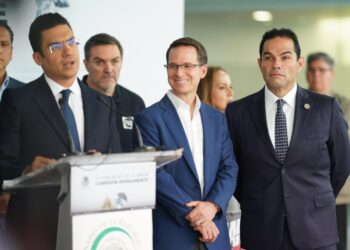 Diálogo Franco del Senador Vargas del Villar con Periodistas en el Senado