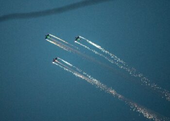 Amnistía Internacional asegura que militares de Nigeria mataron a 100 civiles en ataque aéreo; el Ejército lo niega