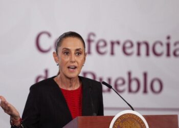 “Está en su casa”: Sheinbaum insiste en que Rocha Moya no ha salido de Sinaloa y niega contacto con los otros acusados
