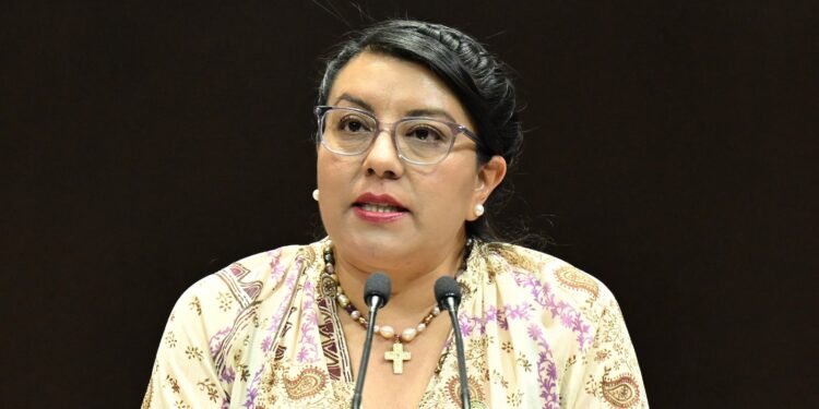 Impulsan iniciativa para establecer en la Constitución Política que usos y costumbres no justifican el matrimonio infantil forzado