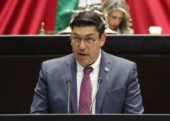 Proponen conceder a personas trabajadoras permisos, hasta por dos días al año, con goce de salario para trámites oficiales