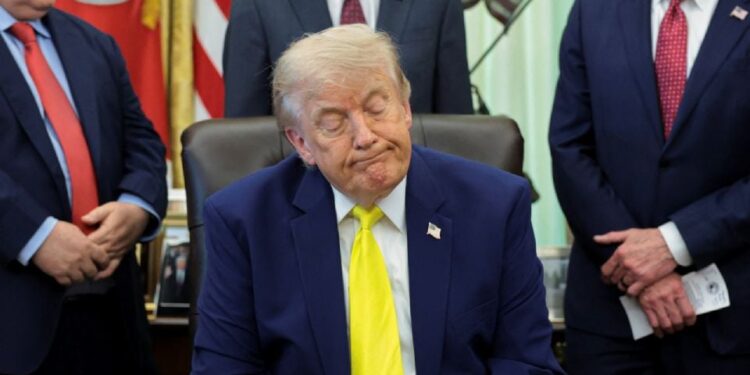 Trump cumplirá 80 años en medio de cuestionamientos sobre su estado de salud