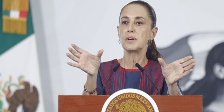 “No se puede ser más hipócrita”: Sheinbaum critica la denuncia del PAN contra López Obrador en la Corte Penal Internacional