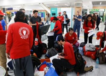 Topos de México llegan a Venezuela para participar en labores de rescate
