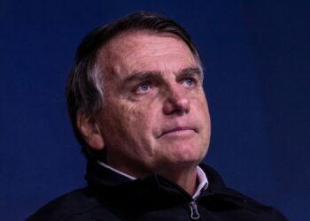 Policía de Brasil catea el domicilio de Jair Bolsonaro; buscan armas, municiones y documentos